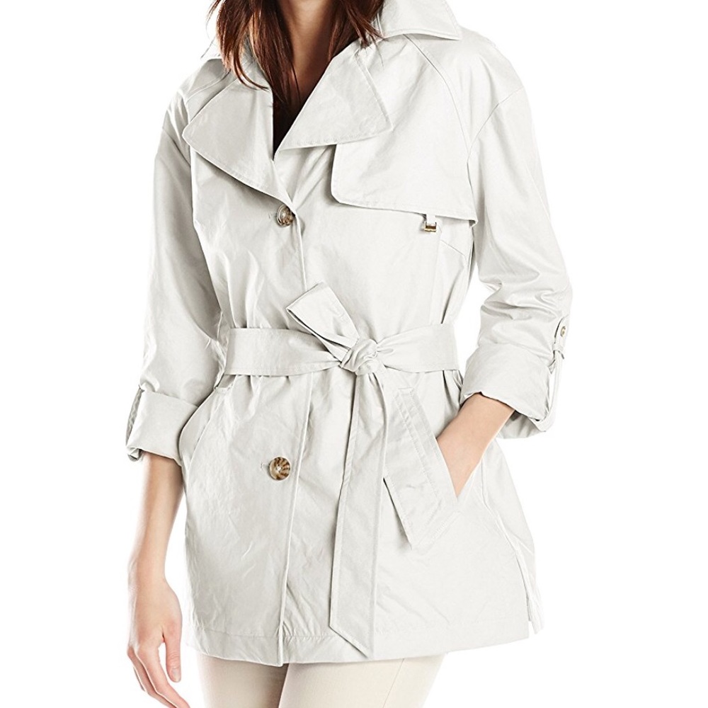 ☔️Ellen Tracy Water Repellent white trench jacket